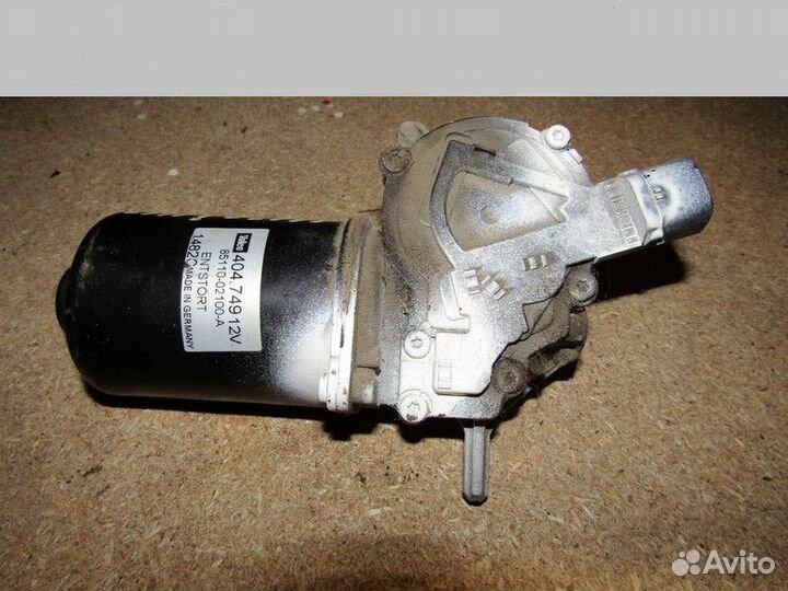 Моторчик стеклоочистителя передний Corolla E12 200