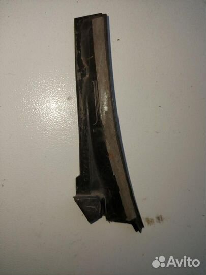 Накладка крыла (уголок зеркала) переднего правая