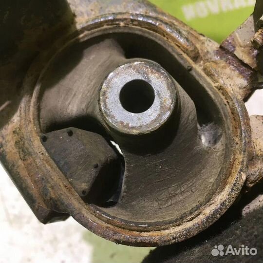 Опора кпп Тойота Королла Е120