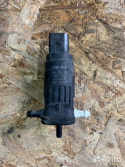 Насос омывателя стекла Volkswagen Golf 6 2008-2012
