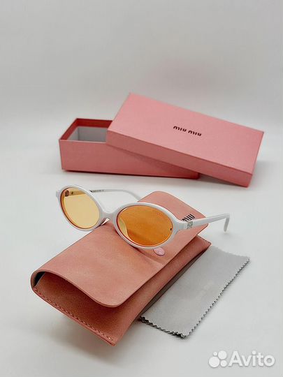 Солнцезащитные очки miu miu