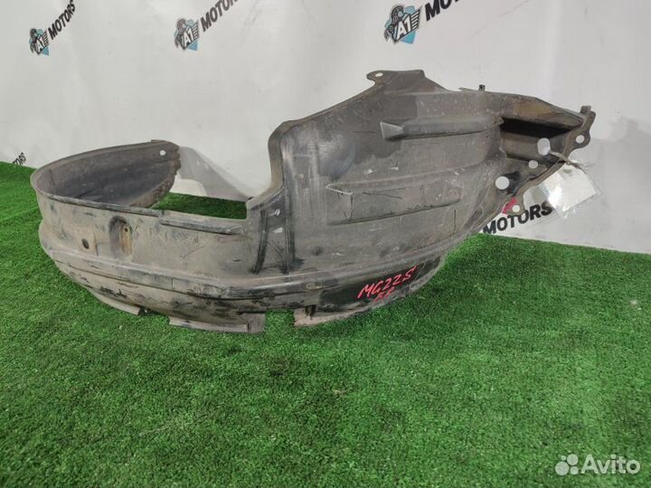 Подкрылок передний правый Nissan Moco MG22S K6A