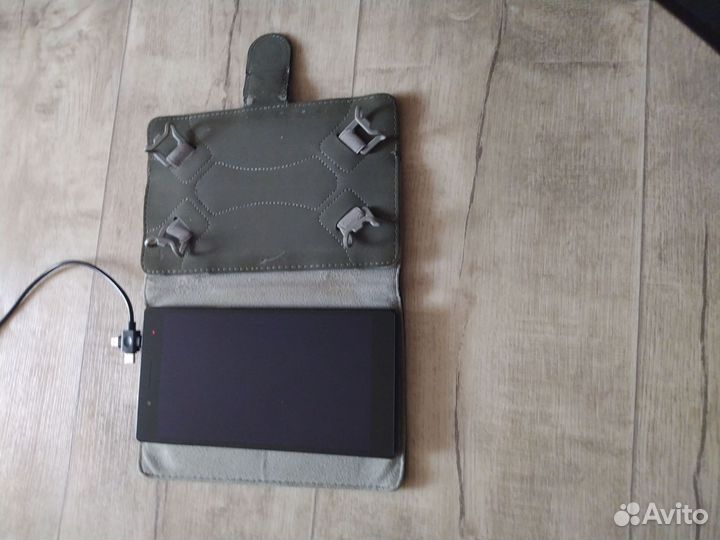 Планшет lenovo TB-7504 X