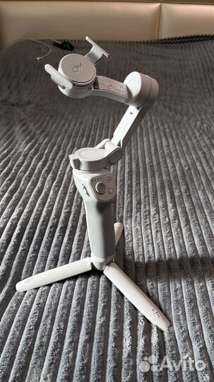 Стабилизатор для телефона DJI osmo 4
