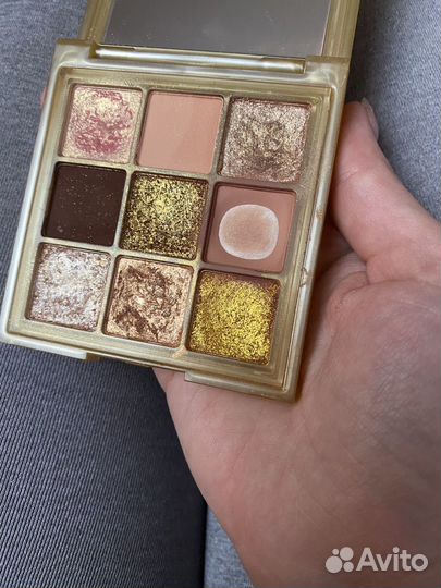 Huda beauty gold лимитка палетка теней