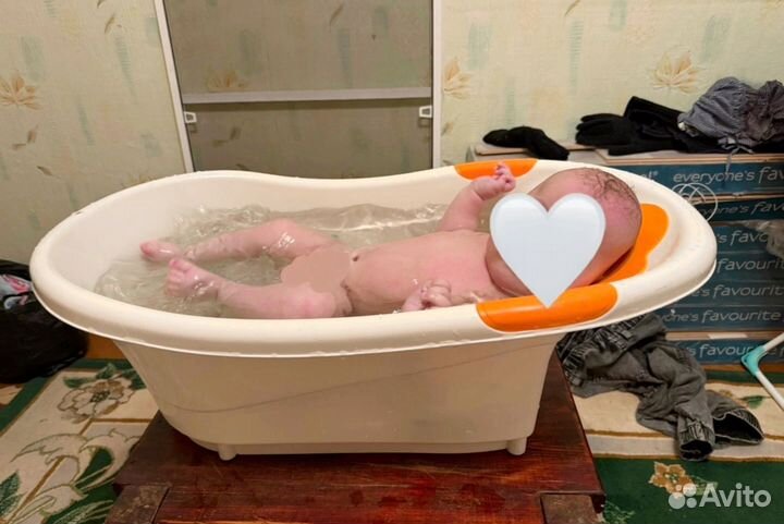 Ванночка для купания с горкой