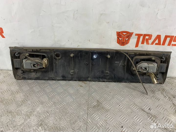 Вставка в крышку багажника Тойота Спринтер