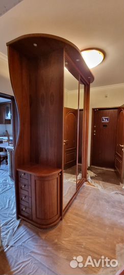 Прихожая из массива бу