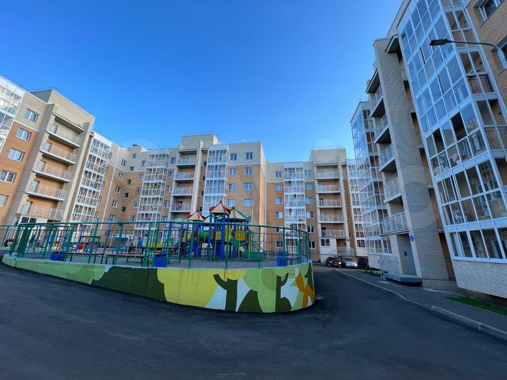 2-к. квартира, 65 м², 3/6 эт.