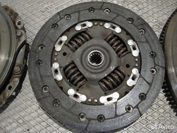 Маховик со сцеплением Опель Z16XER