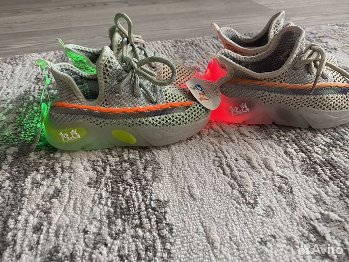 Кросовки детские 22-26