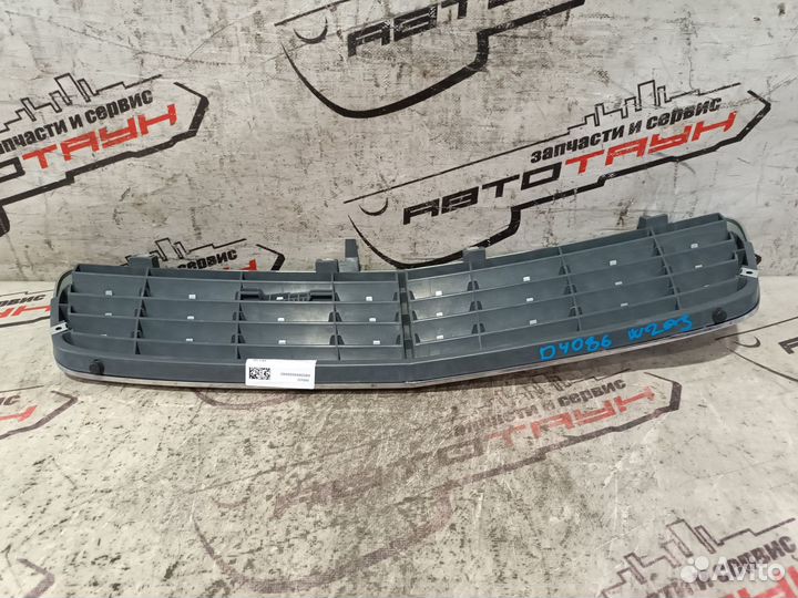 Решетка радиатора mercedes-benz C-class S203 W203 2 модель A20388002239744 DY086