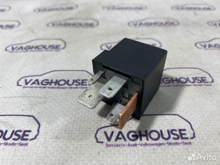 Реле Porsche Cayenne 955 4.5 (4800) 2005