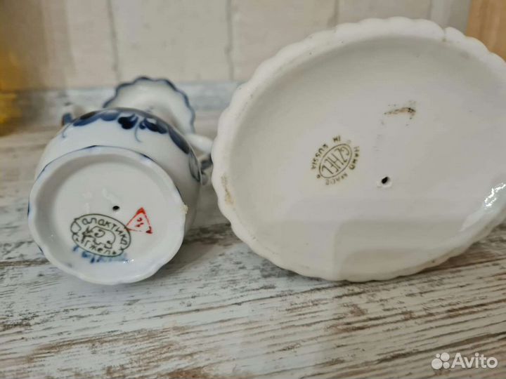 Подсвечники, ваза, доска фарфор Гжель