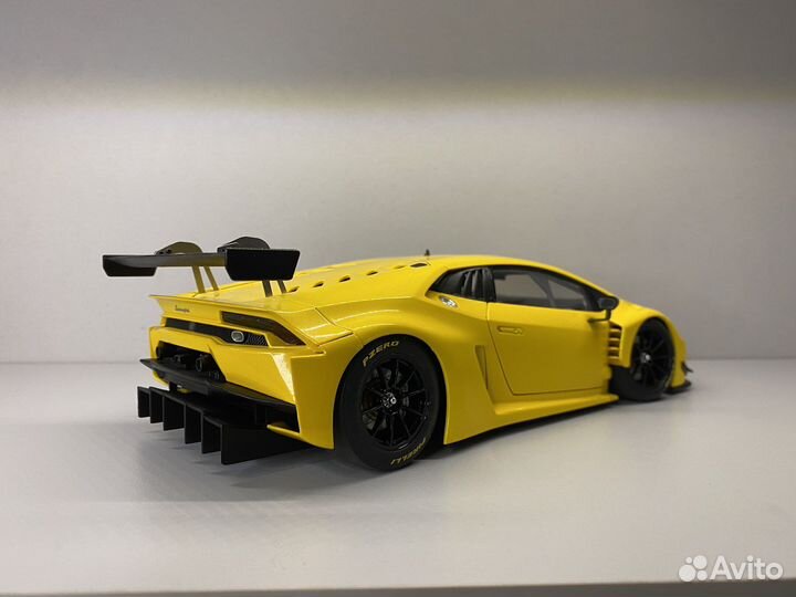 Lamborghini huracan gt3 1:18 Autoart