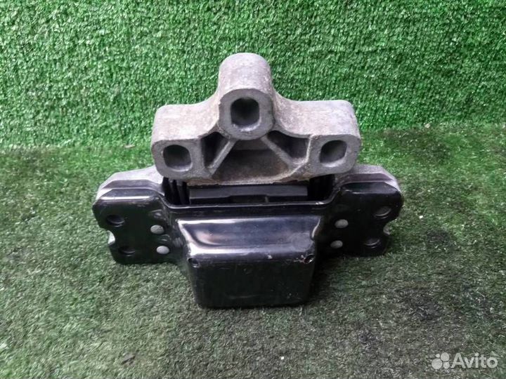 Подушка кпп левая Volkswagen Passat (B6) (2005-20