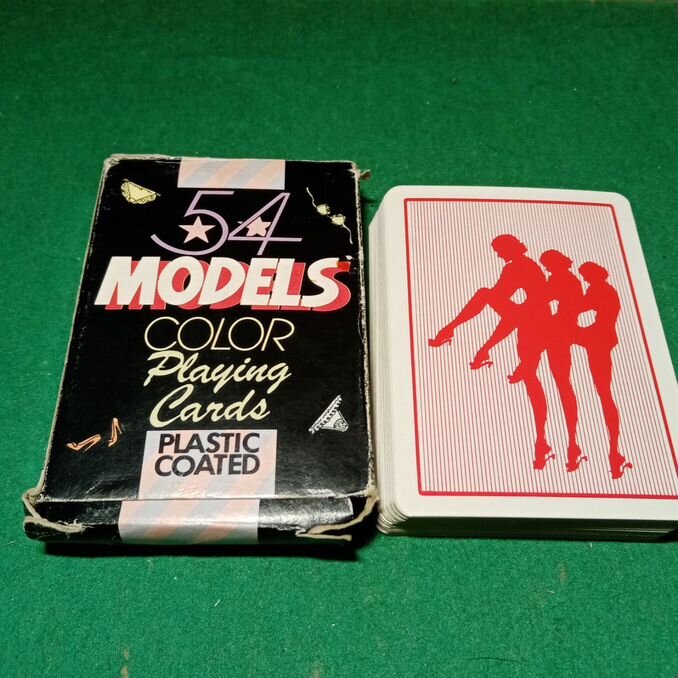 90-yillardagi pornografik oyin kartalari toplami