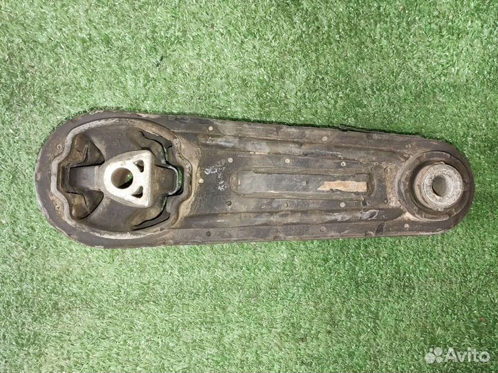 Опора двигателя задняя renault logan 1