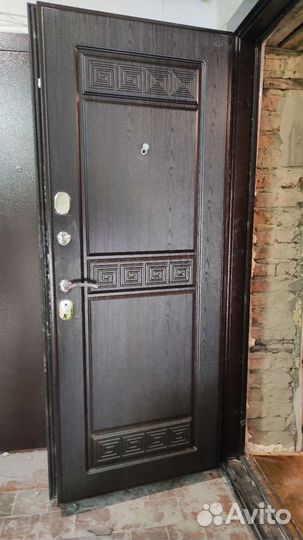 Дверь входная металлическая