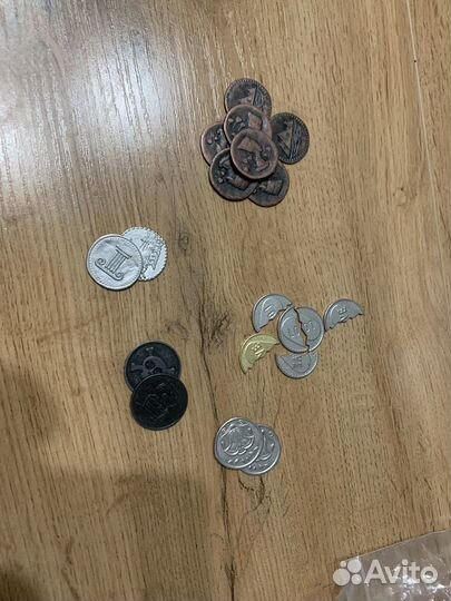 Монеты магнита золотое море