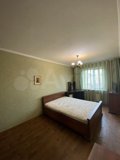 2-к. квартира, 67 м², 3/10 эт.