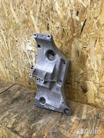 Кронштейн навесного оборудования LADA Vesta