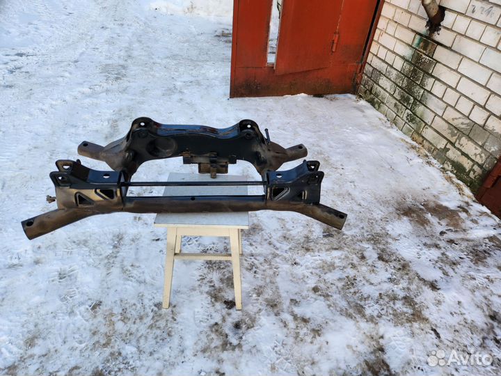 Задний подрамник аутлендер-3 с стабилизатором