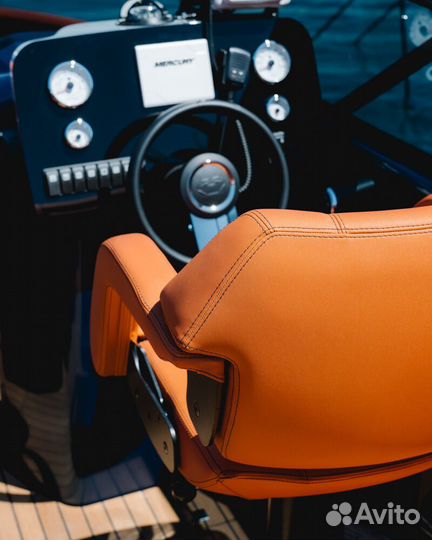 Моторная яхта Е26 Rider Порто Кристо