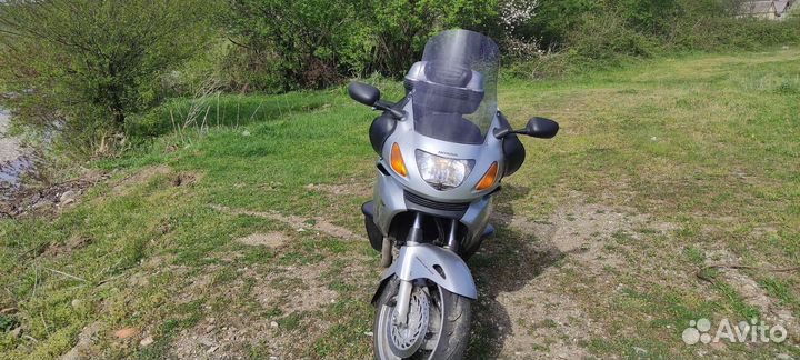Honda NT650V Deauville