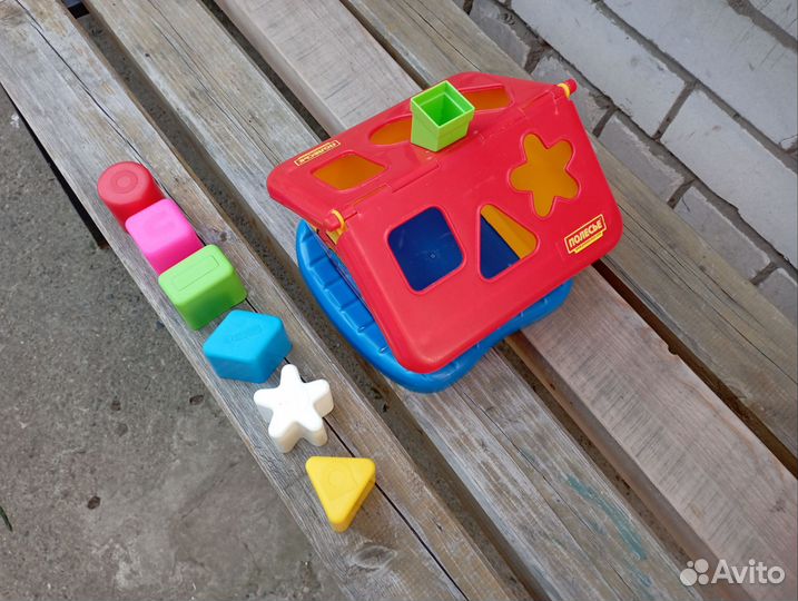 Детская развивающая игрушка