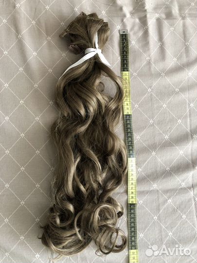 Волосы на заколках