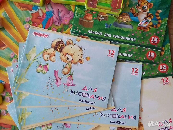 Канцтовары альбом цветная бумага карандаши