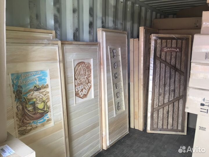 Двери стеклянные и деревянные в сауну и баню