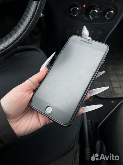 iPhone 8 Plus, 64 ГБ