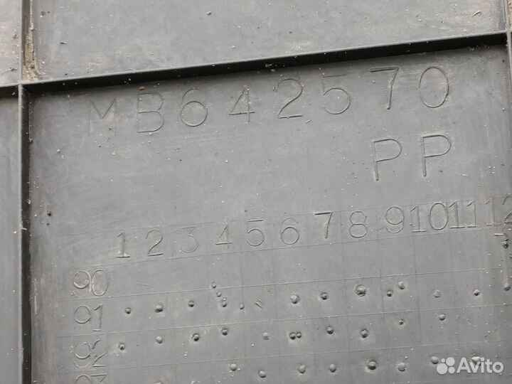 Обшивка двери багажника 4D68 для Mitsubishi RVR 1