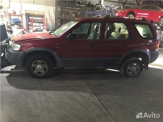 Разбор на запчасти Ford Escape 2001-2006