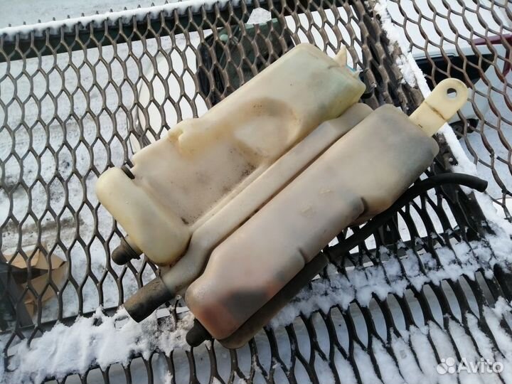 Бачок омывателя и расширительный Chevrolet Astro