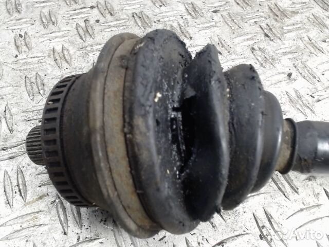 Полуось передняя левая (приводной вал, шрус), Audi