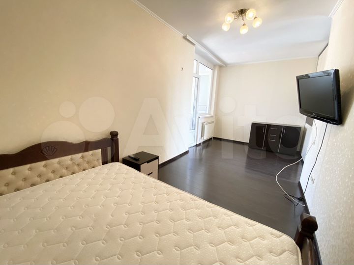 1-к. квартира, 52 м², 8/12 эт.