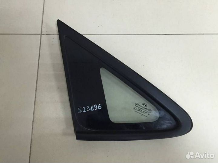 Стекло кузовное глухое левое Hyundai ix35 LM 2010