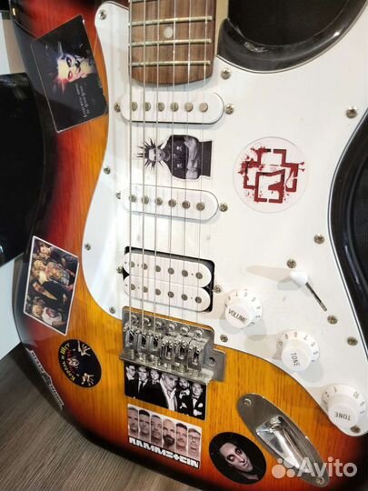 Гитара стратокастер homage