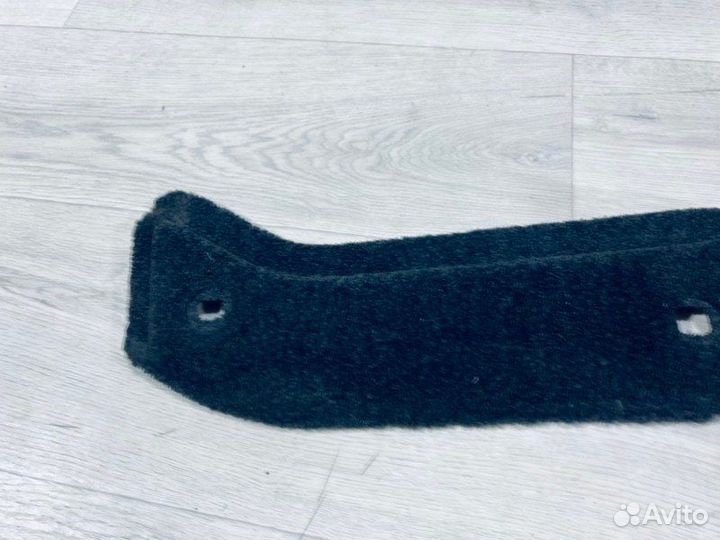 Обшивка багажника задняя левая Land Rover Range