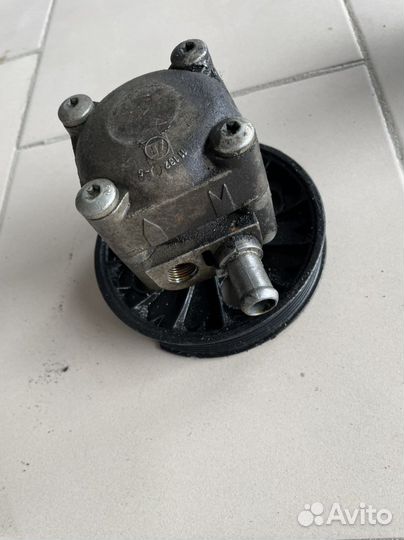 Насос гур Volvo