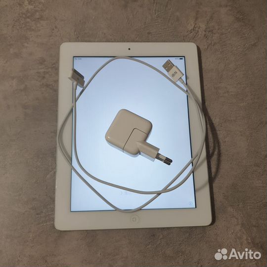 iPad Wi-Fi + Cellular (3-го поколения) 64Gb