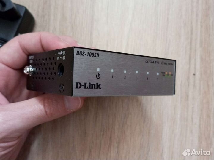 Сетевой коммутатор D-Link