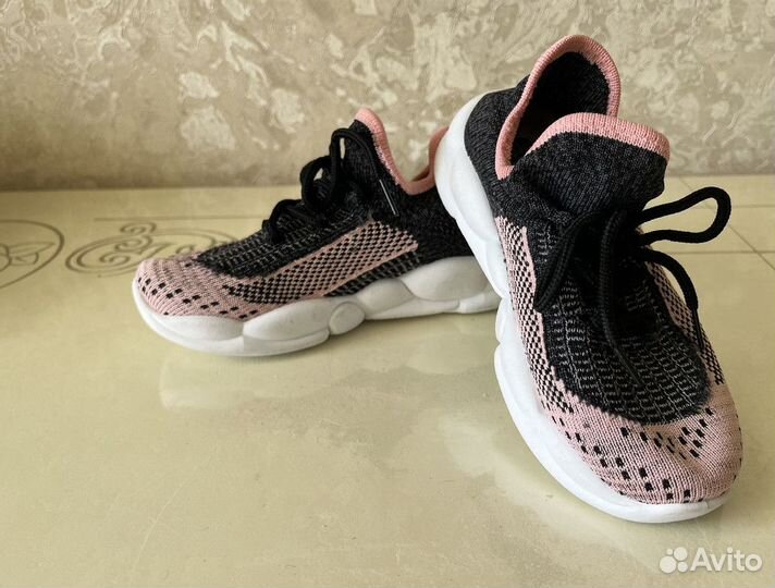 Кроссовки для девочки 29