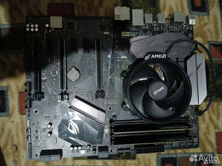 Материнская плата с процессором и памятью ddr4