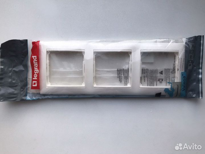 Рамка Legrand Valena