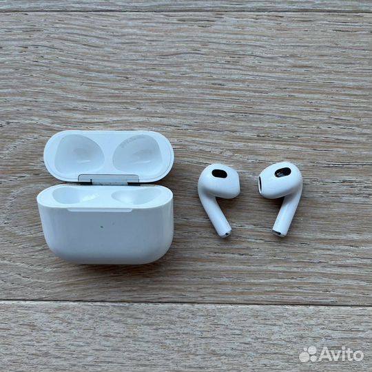 Наушники Apple AirPods 3-его поколения MagSafe