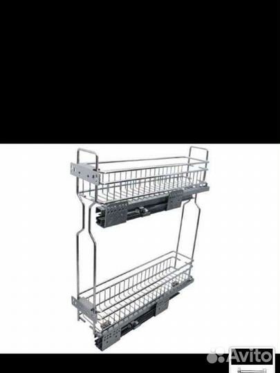 Бутилочница на кухонной мебели